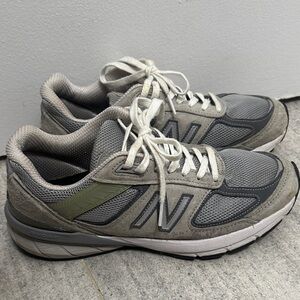 New Balance 990v5 Sneakers
